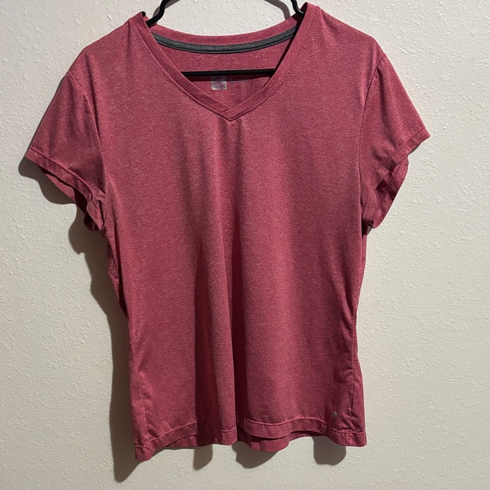 Energy Zone V-Neck Short Sleeve Tee in Rose Pink